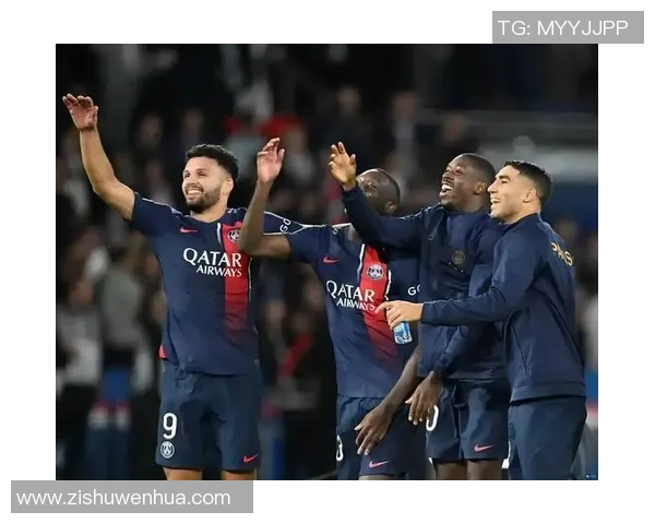 英超激战：里昂逆转巴黎圣日耳曼上演惊天帽子戏法引爆全场激情