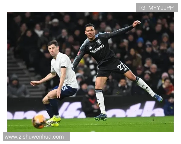 足总杯精彩对决切尔西大胜热刺全场沸腾赛后点评引发热议 足总杯精彩对决切尔西大胜热刺全场沸腾赛后点评引发热议